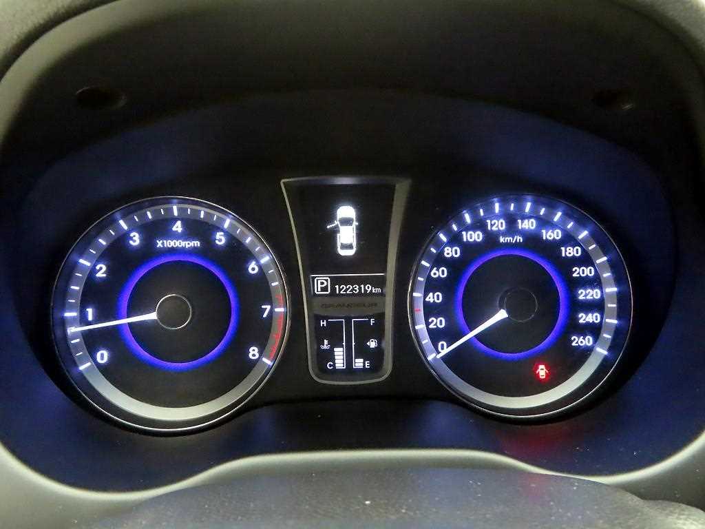 HYUNDAI Grandeur - Vista 6