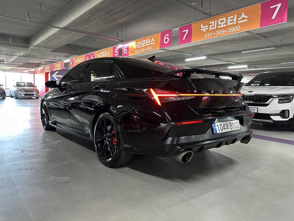 HYUNDAI Avante - Vista 4