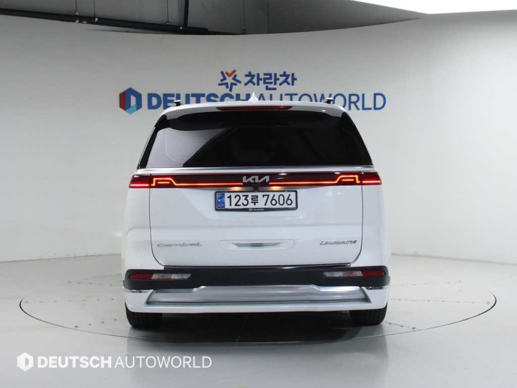 KIA Carnival - Vista 4