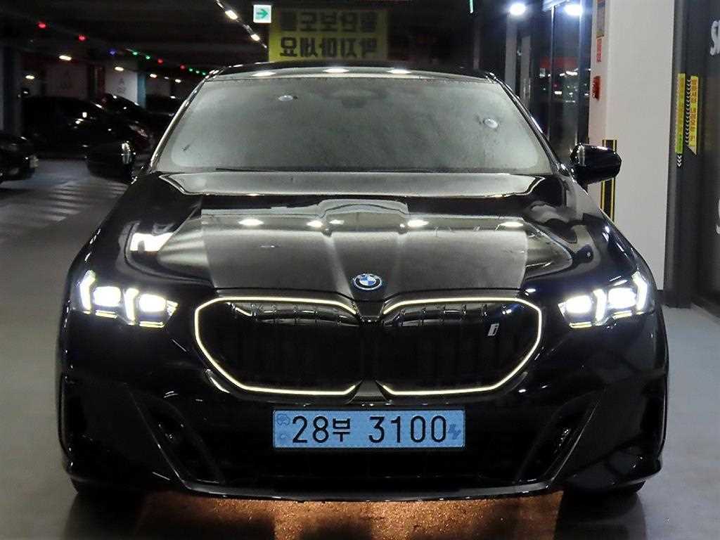 BMW i5 - Vista 2