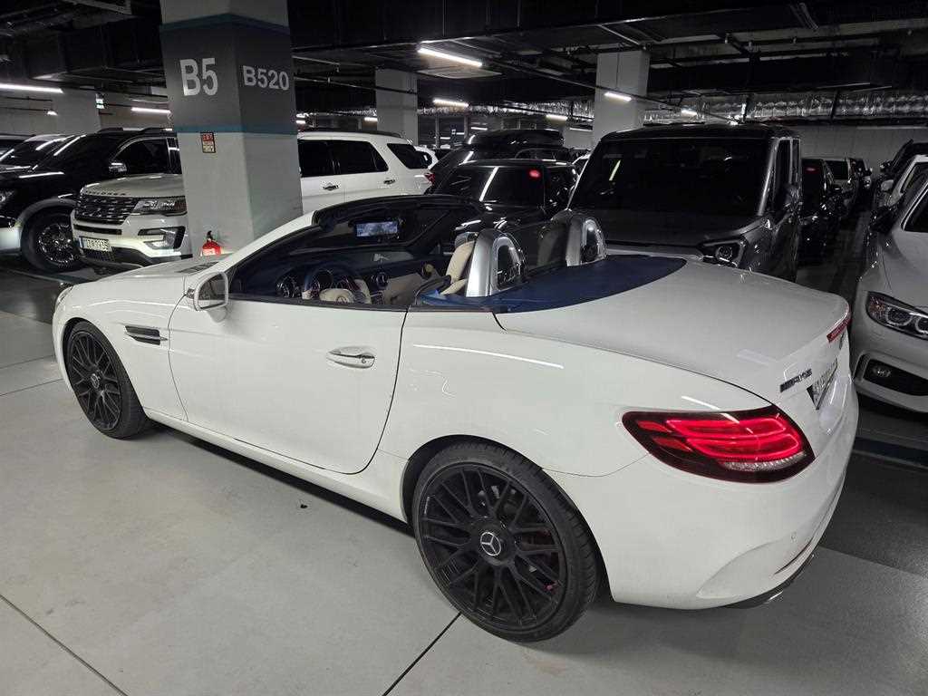 Mercedes Benz SLC Class - Vista 4
