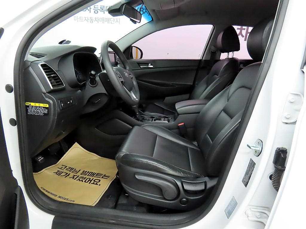 HYUNDAI Tucson - Vista 5