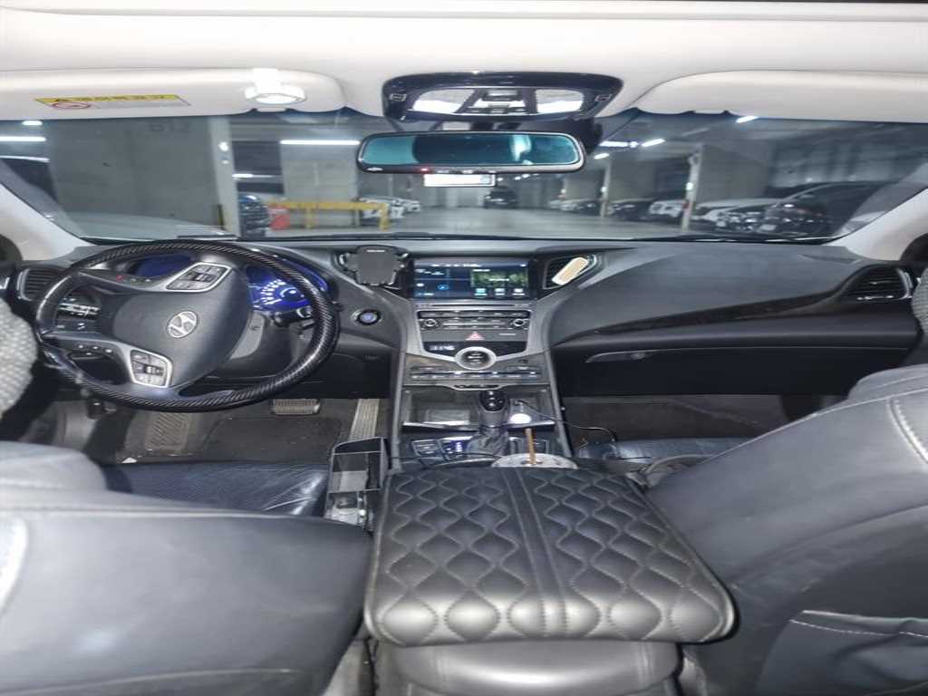 HYUNDAI Grandeur - Vista 5