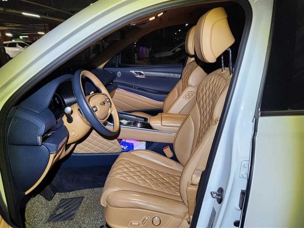 Genesis GV80 - Vista 10