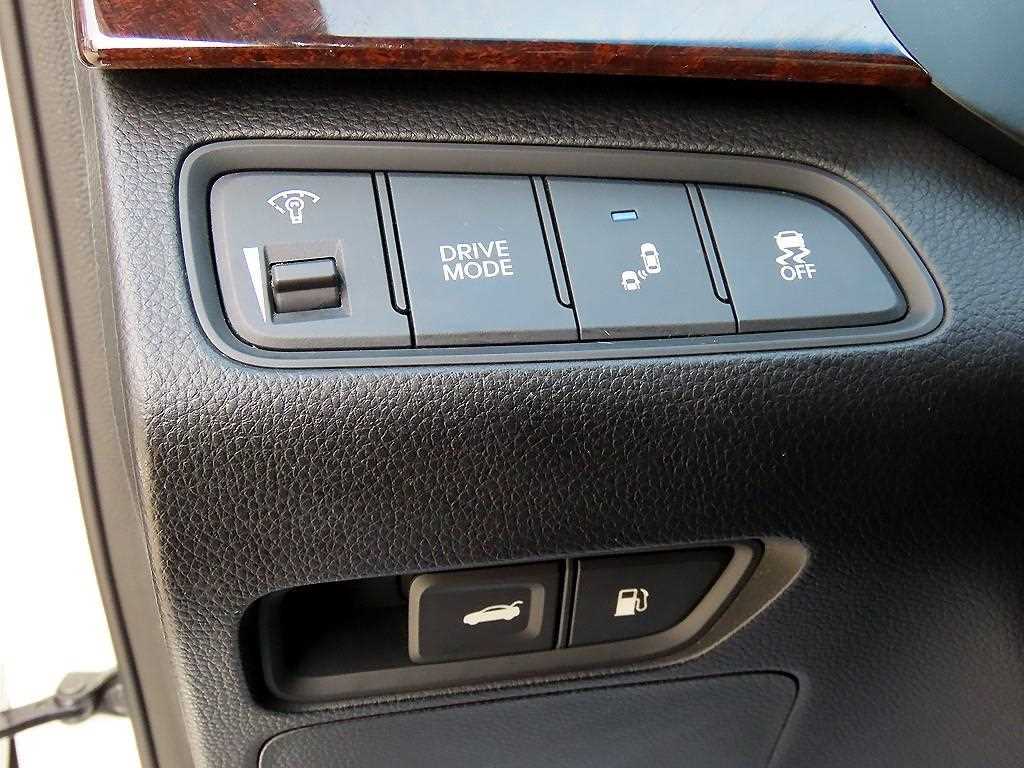 HYUNDAI Grandeur - Vista 12