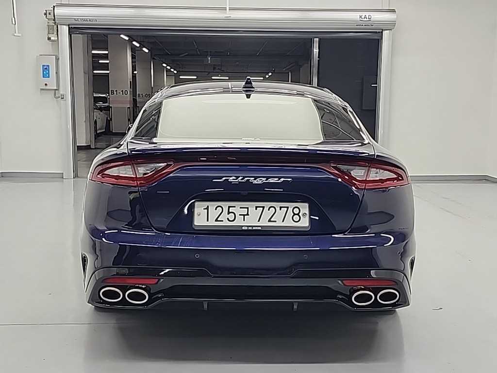 KIA Stinger - Vista 4