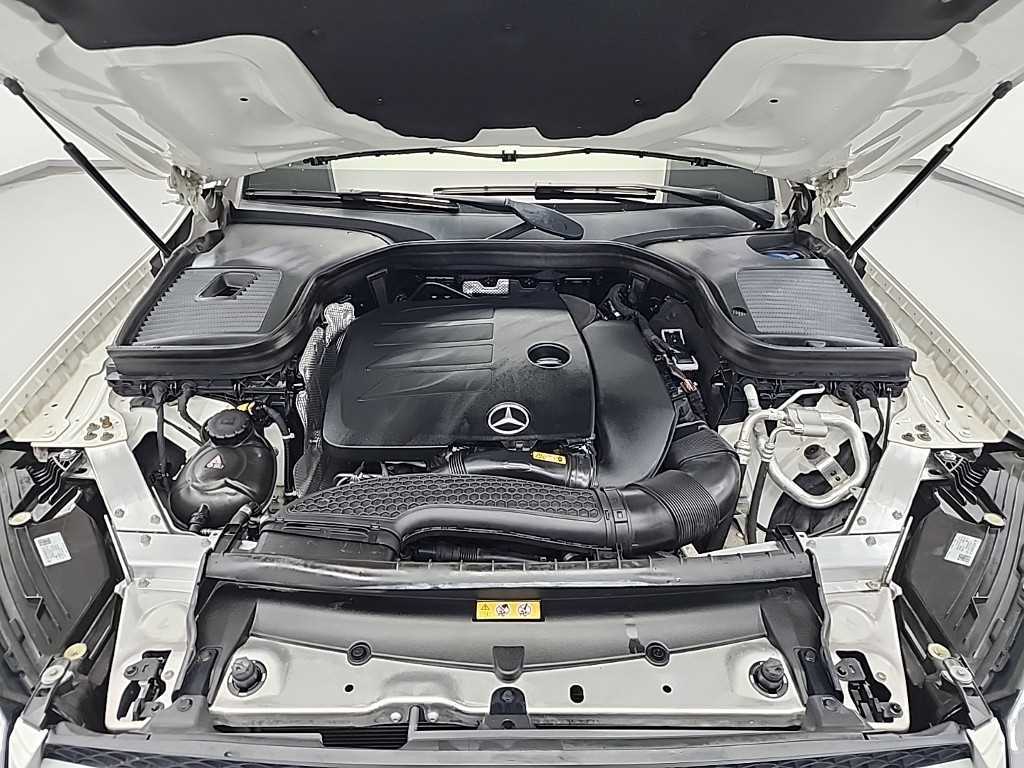 Mercedes Benz GLC Class - Vista 5