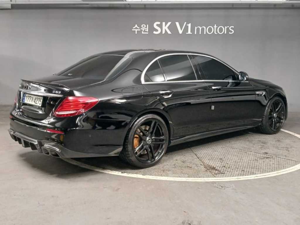 Mercedes Benz E class - Vista 4