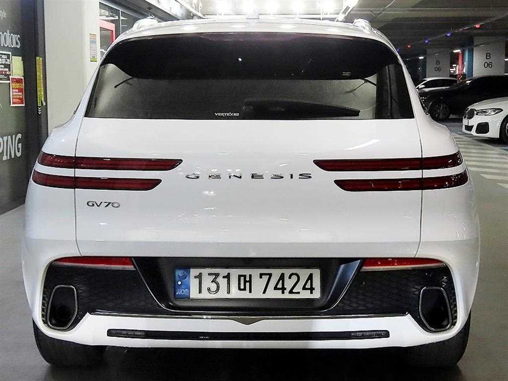 Genesis GV70 - Vista 5