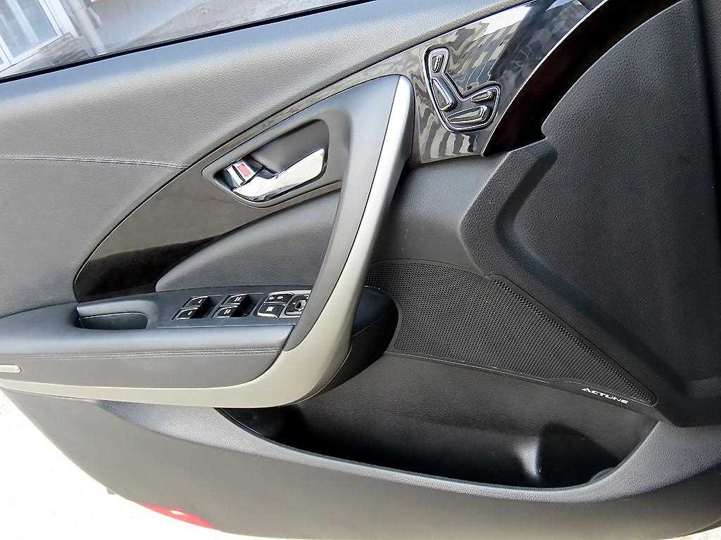 HYUNDAI Grandeur - Vista 11