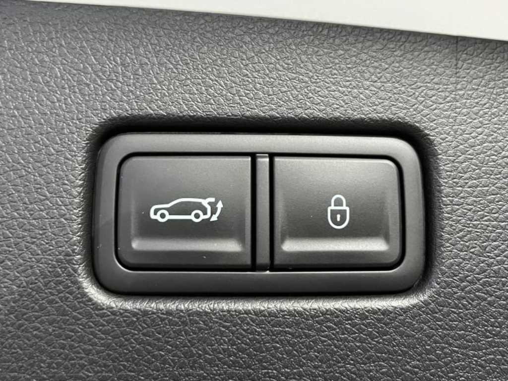 Genesis GV70 2025 Blanco - Importación desde Corea - HF Imports Iquique - Foto 16