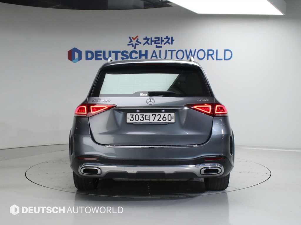 Mercedes Benz GLE Class - Vista 4