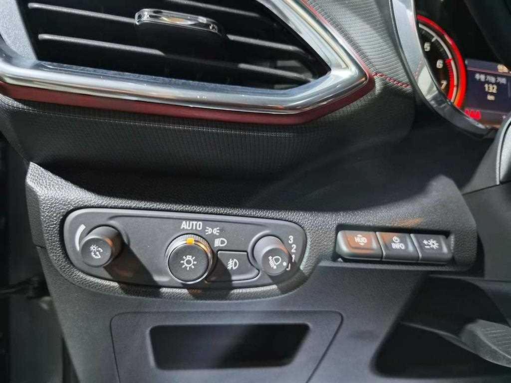 Chevrolet Trail Blazer 2021 Gris - Importación desde Corea - HF Imports Iquique - Foto 13