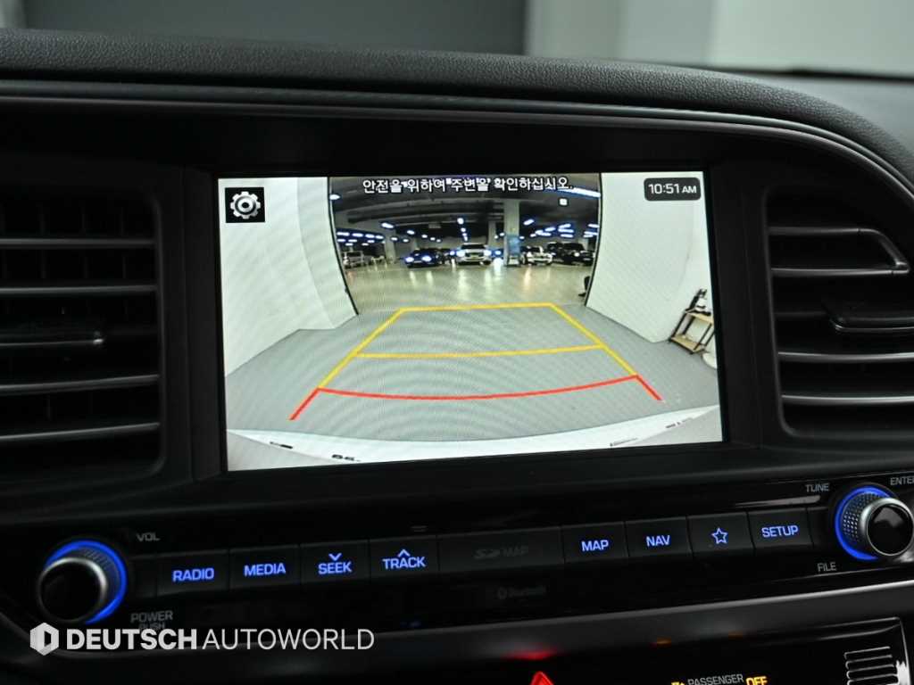 HYUNDAI Avante 2019 Blanco - Importación desde Corea - HF Imports Iquique - Foto 15