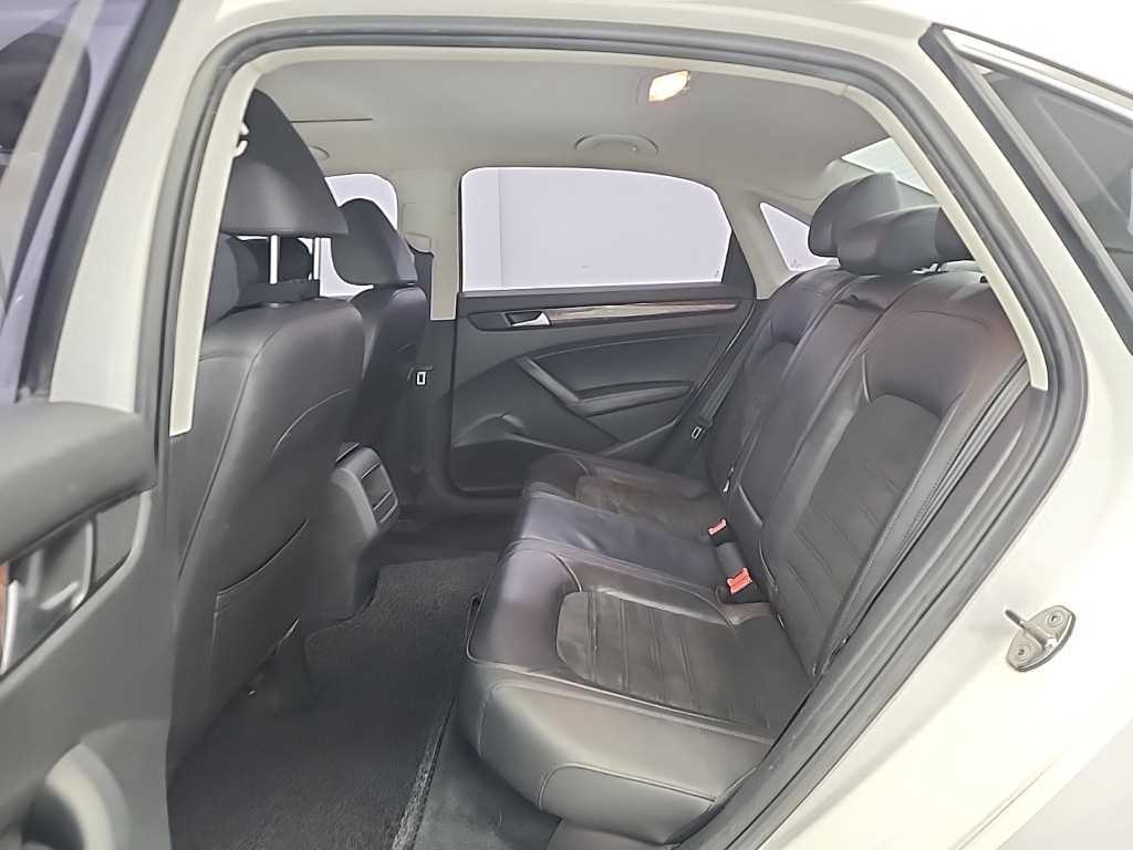 Volkswagen Passat - Vista 12