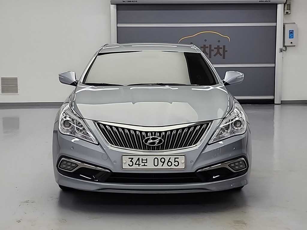 HYUNDAI Grandeur - Vista 2