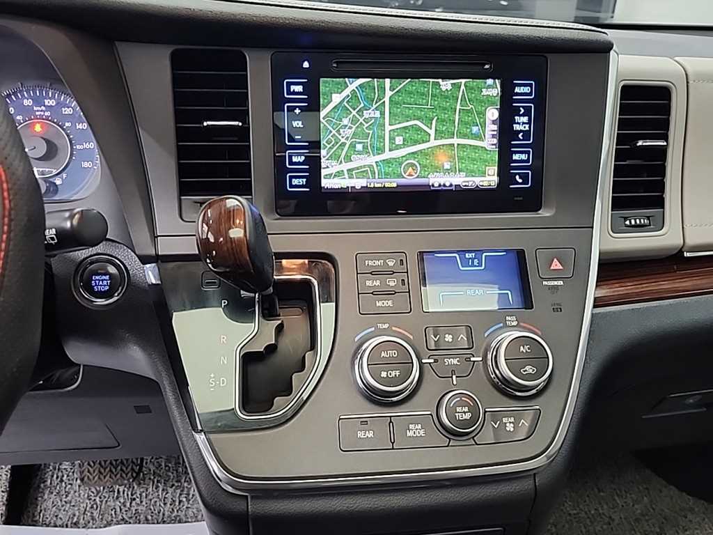Toyota Siena - Vista 10
