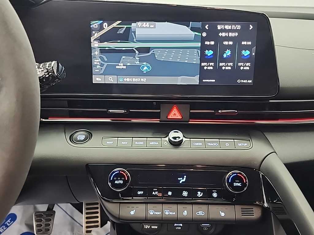 HYUNDAI Avante - Vista 10