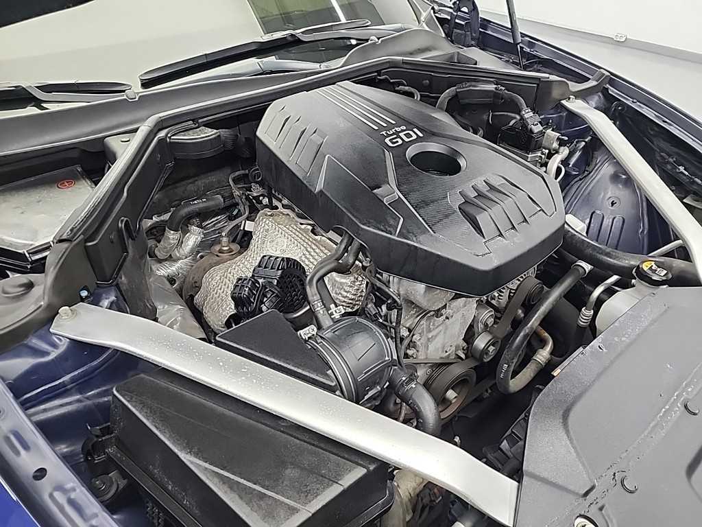 KIA Stinger - Vista 5