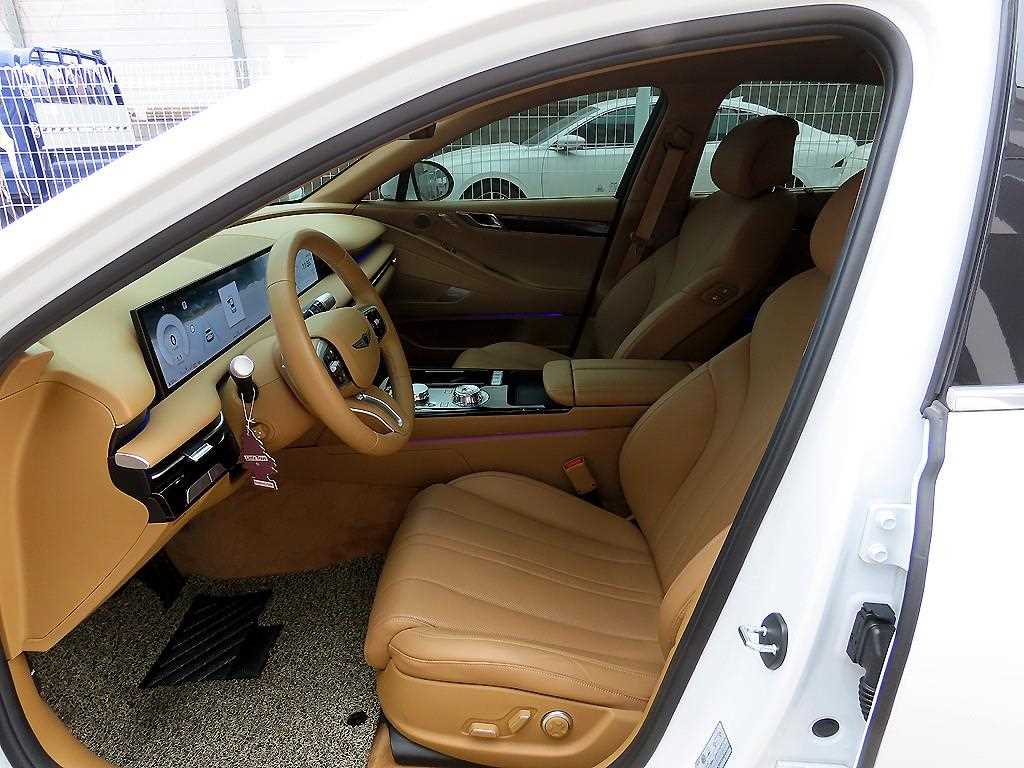 Genesis G80 - Vista 5