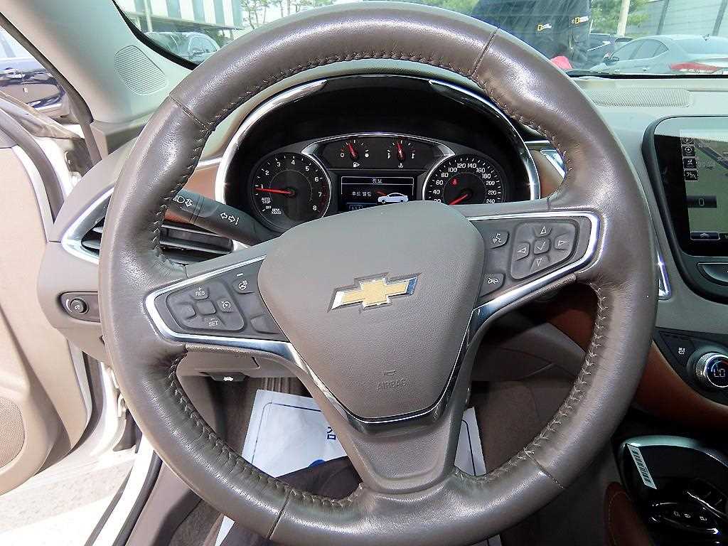 Chevrolet Malibu - Vista 8