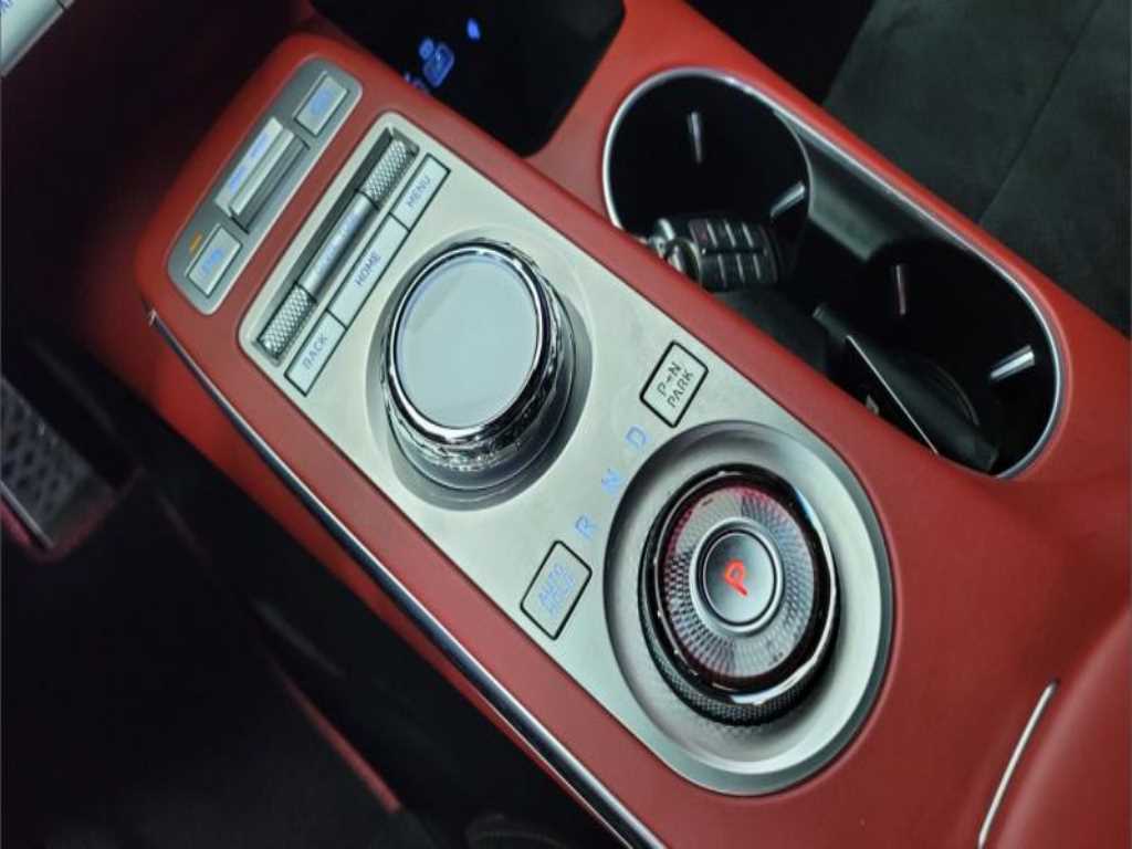 Genesis GV70 - Vista 12