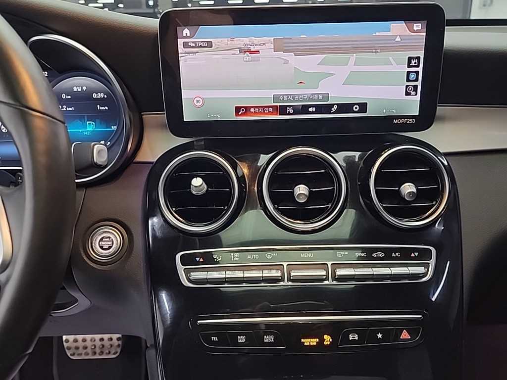 Mercedes Benz GLC Class - Vista 10