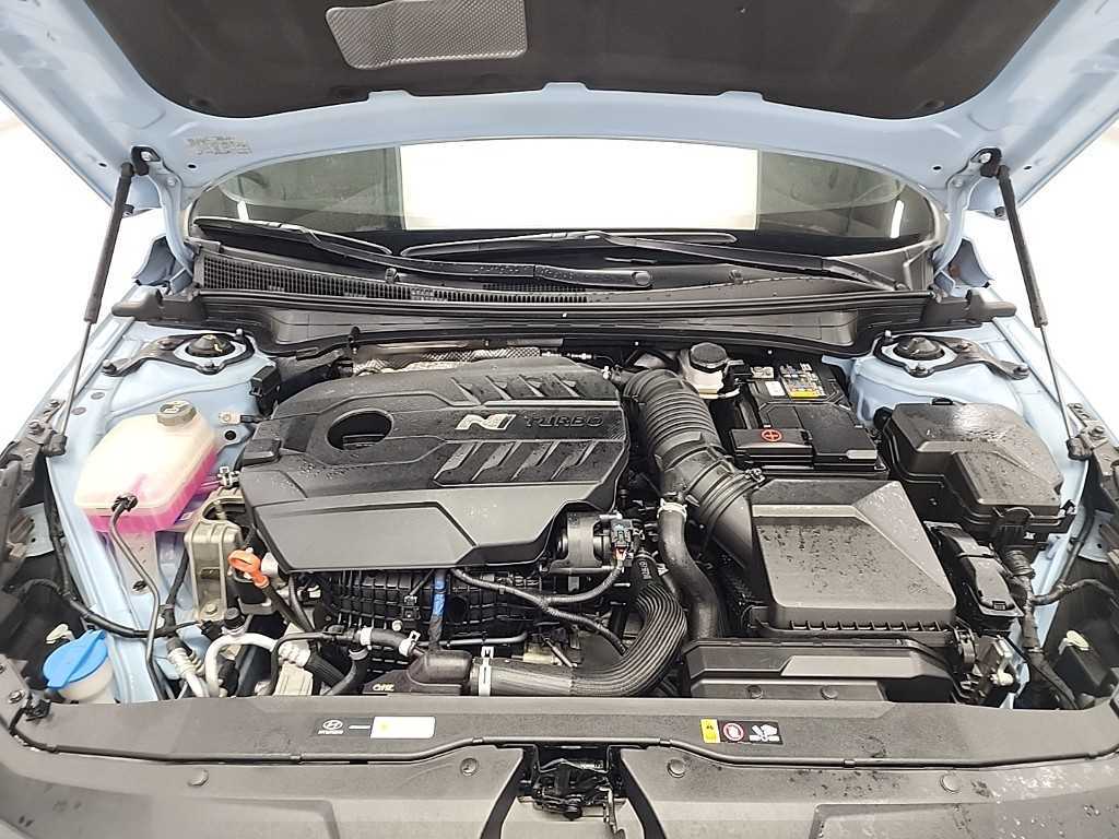 HYUNDAI Avante - Vista 5