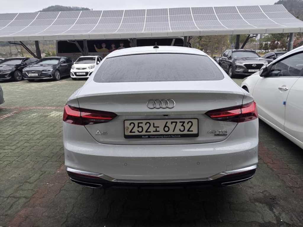 Audi A5 - Vista 5