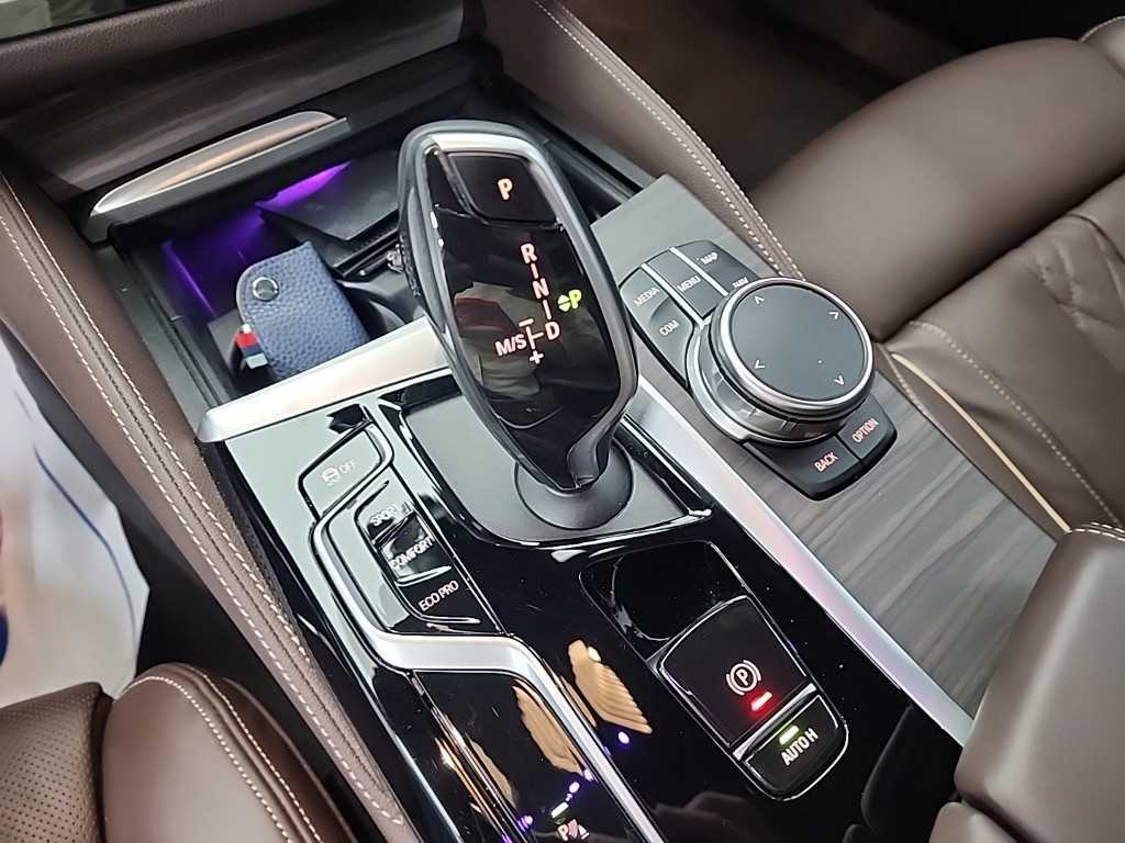 BMW 5 Series - Vista 8