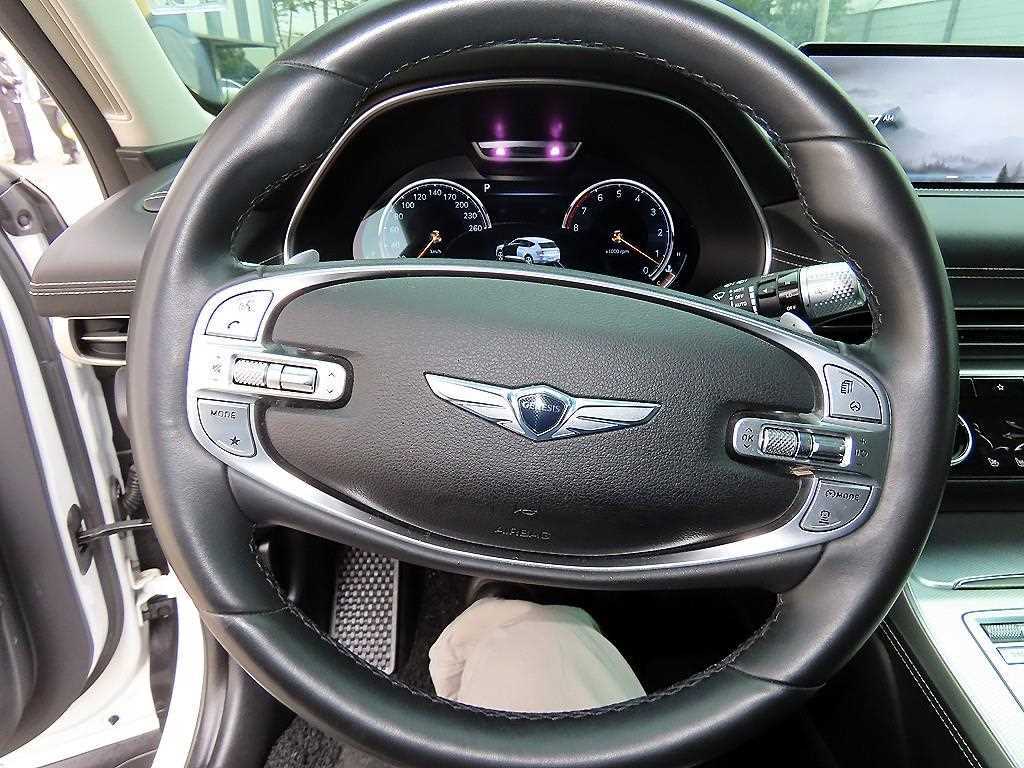 Genesis GV80 - Vista 8