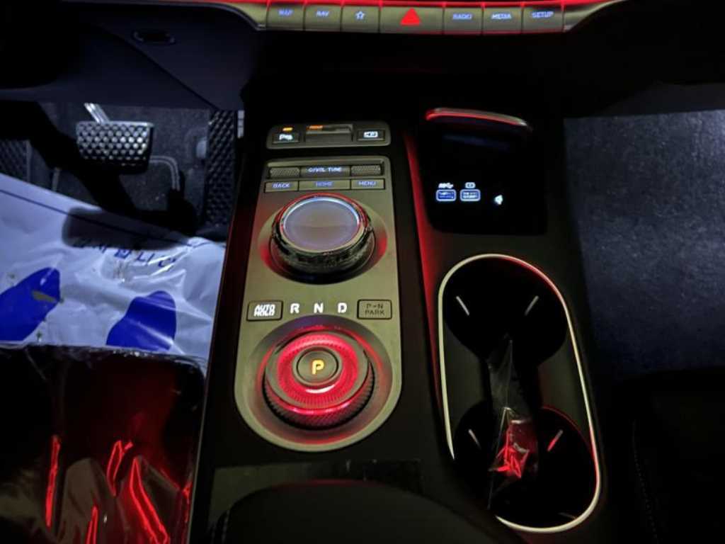 Genesis GV70 - Vista 11