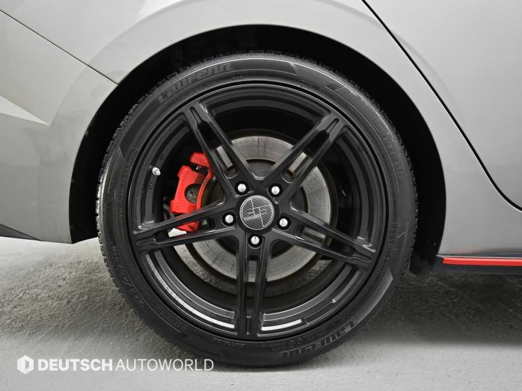 HYUNDAI Avante - Vista 5