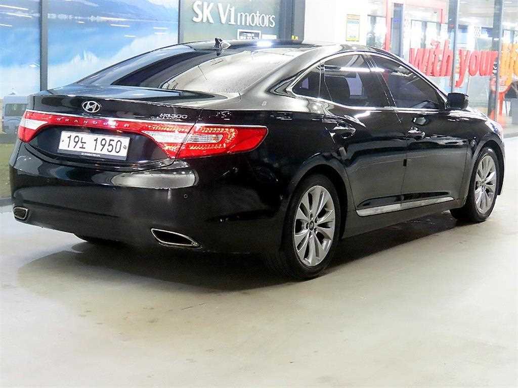 HYUNDAI Grandeur - Vista 4