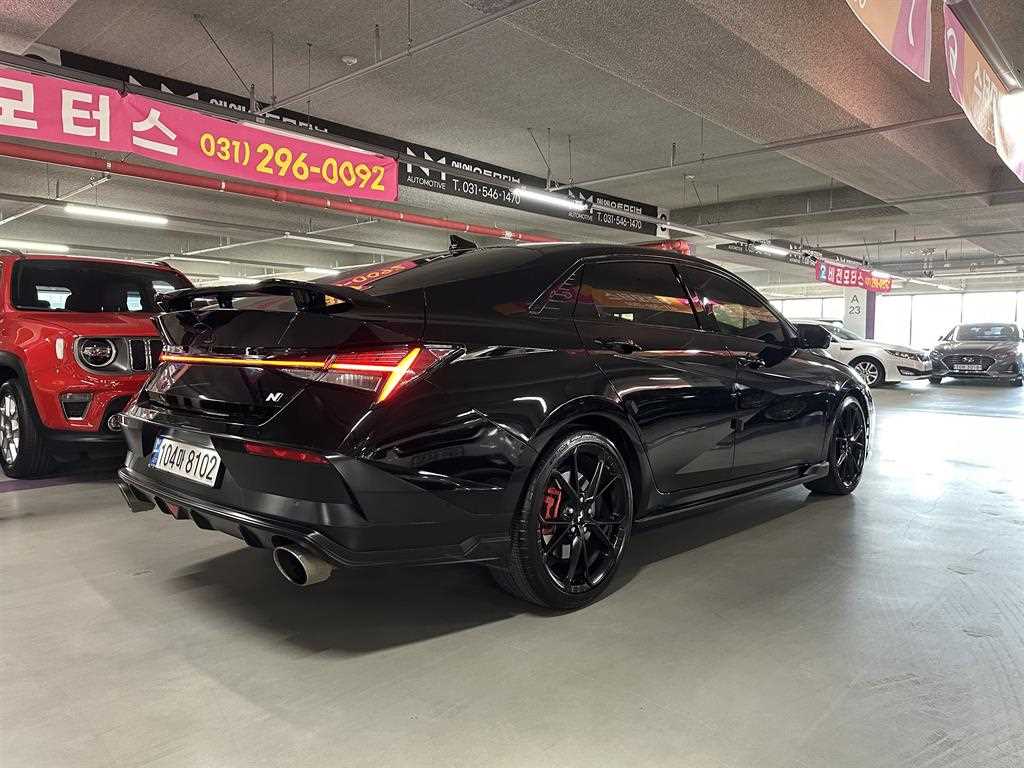 HYUNDAI Avante - Vista 5