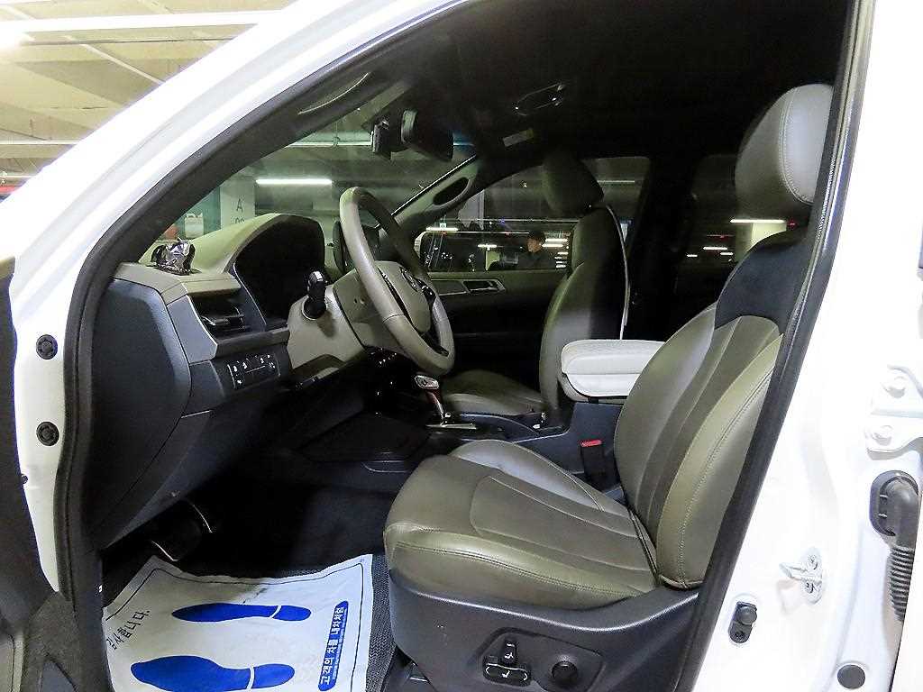 Ssangyong Rexton - Vista 6