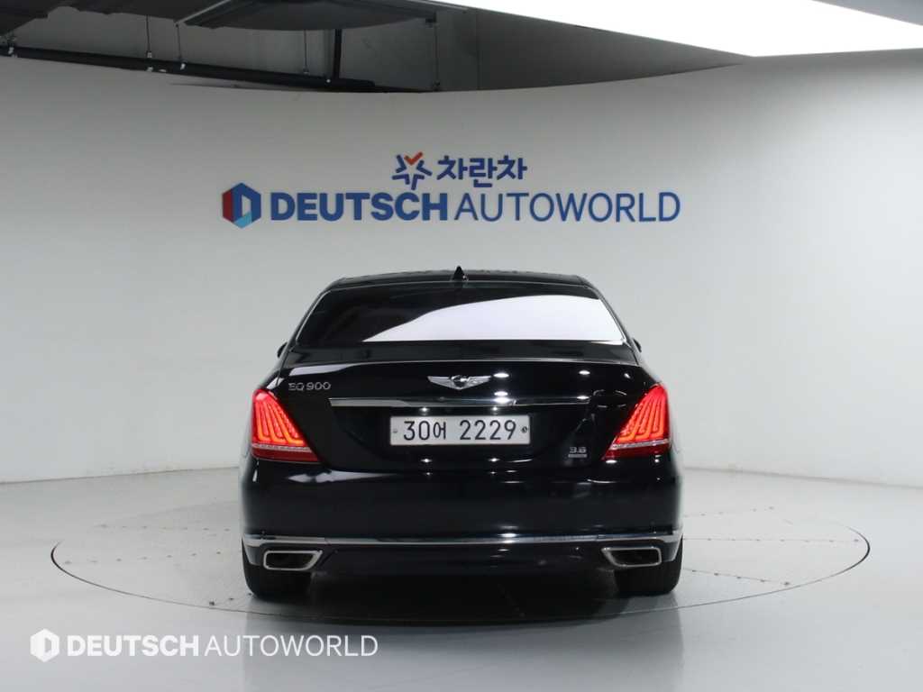 Genesis EQ900 - Vista 4