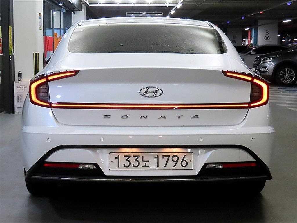 HYUNDAI Sonata - Vista 5