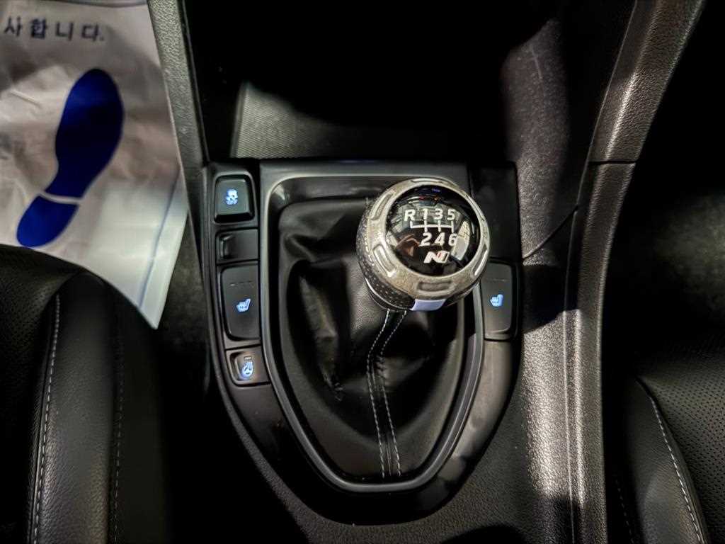 HYUNDAI Veloster 2019 skyblue - Importación desde Corea - HF Imports Iquique - Foto 13