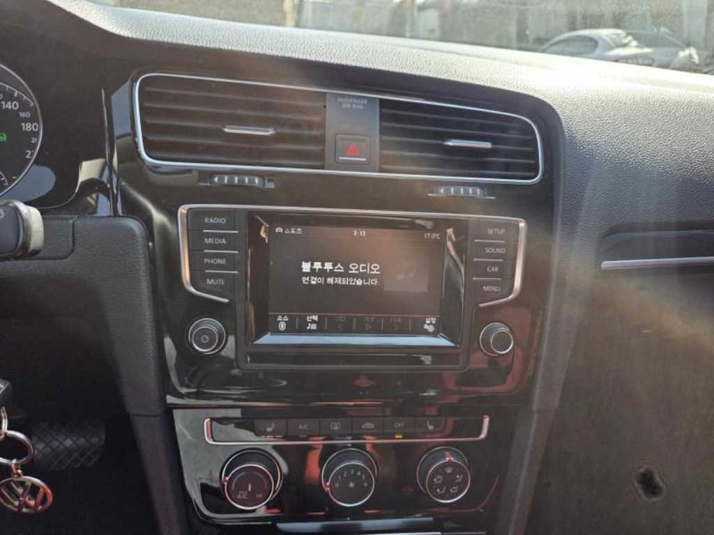 Volkswagen Golf - Vista 6