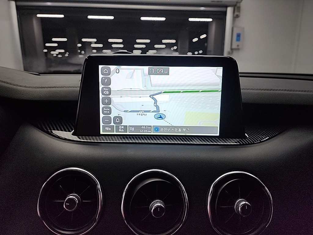 KIA Stinger - Vista 8