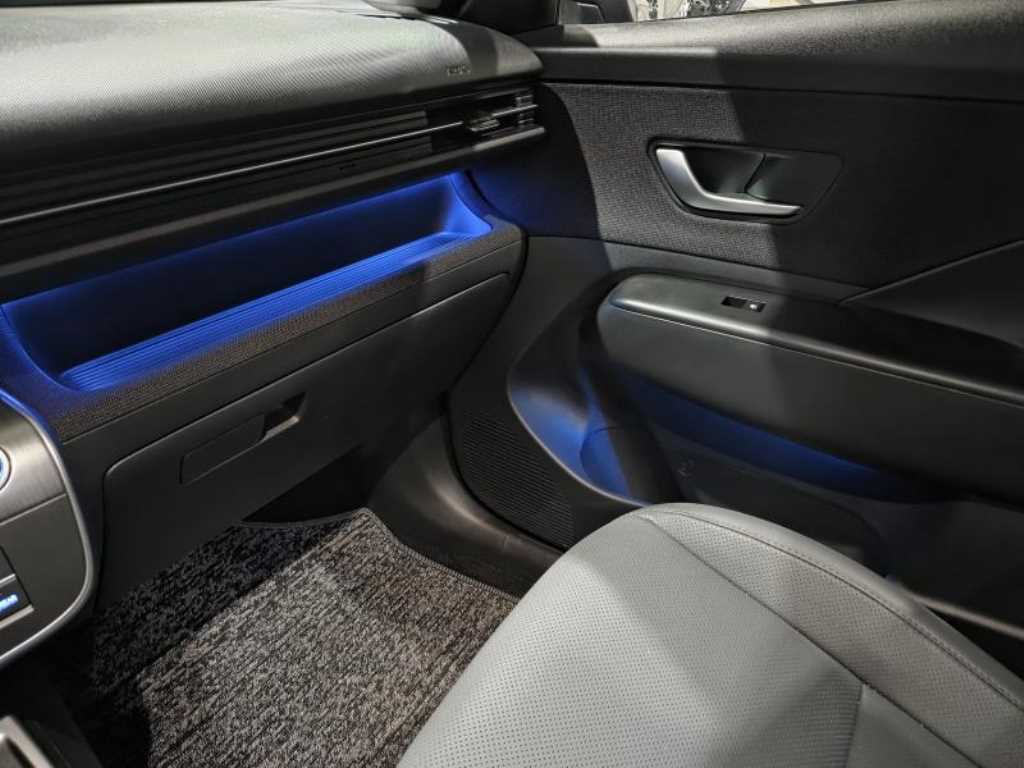 HYUNDAI Kona - Vista 11