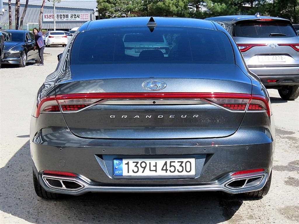 HYUNDAI Grandeur - Vista 4