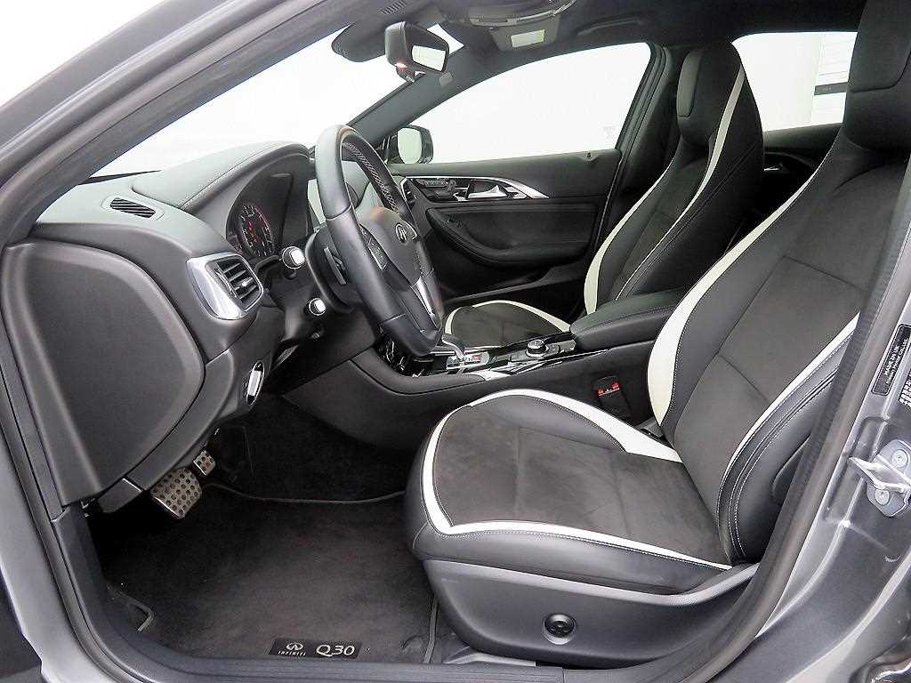 Infiniti Q - Vista 6