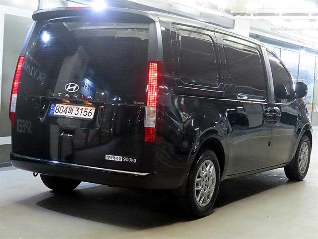 HYUNDAI Staria - Vista 4