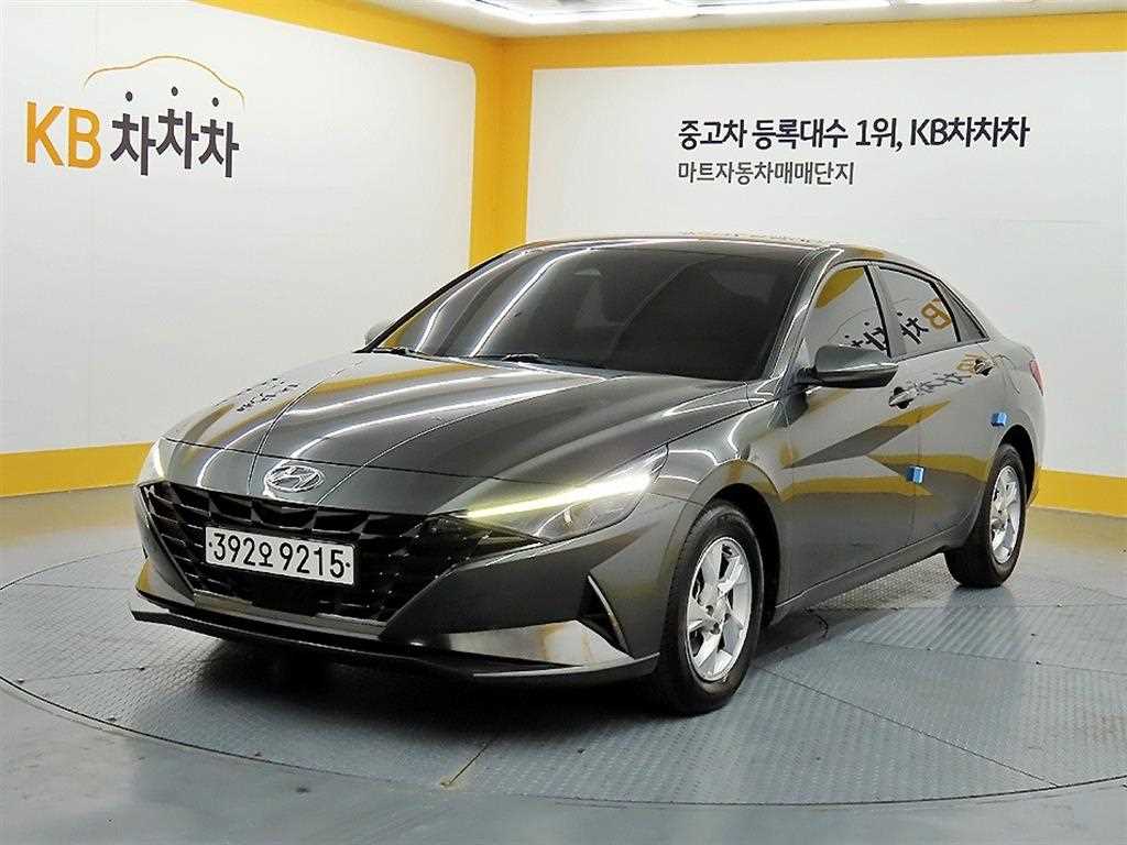 HYUNDAI Avante - Vista 2