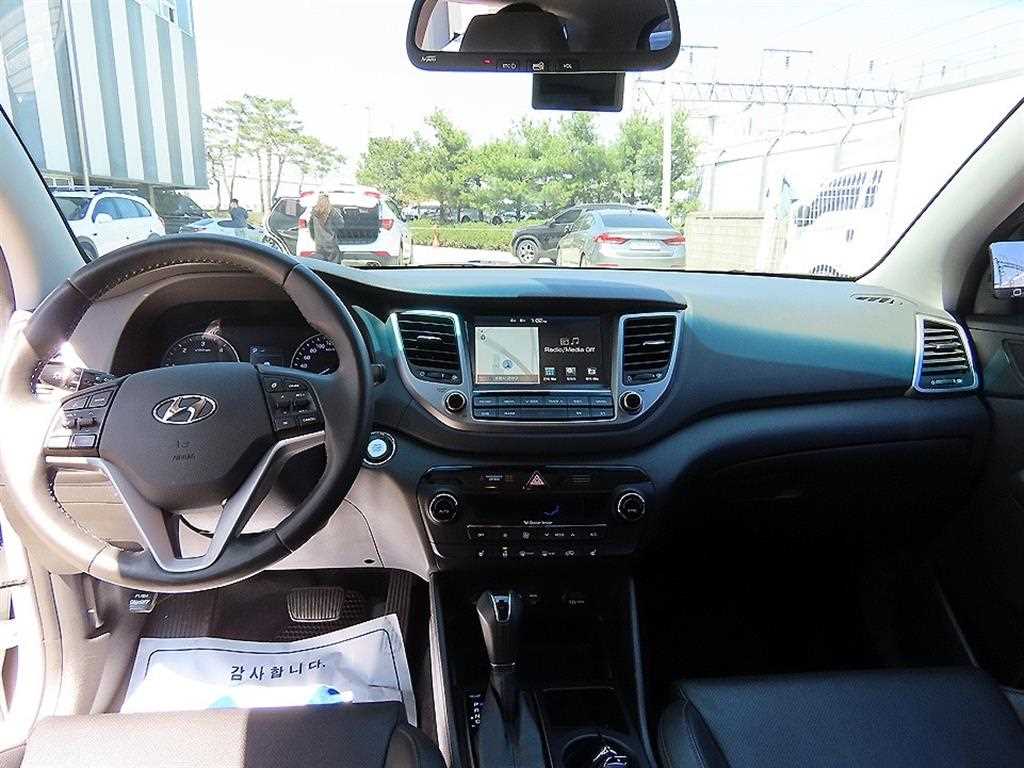 HYUNDAI Tucson - Vista 7