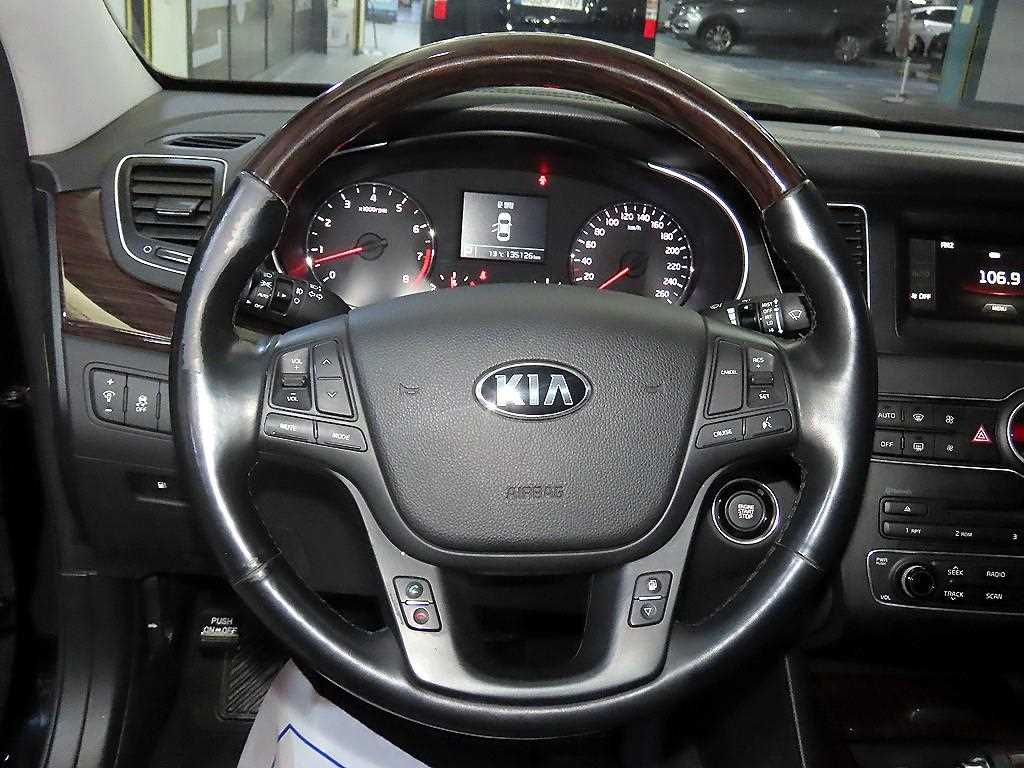 KIA K7 - Vista 8
