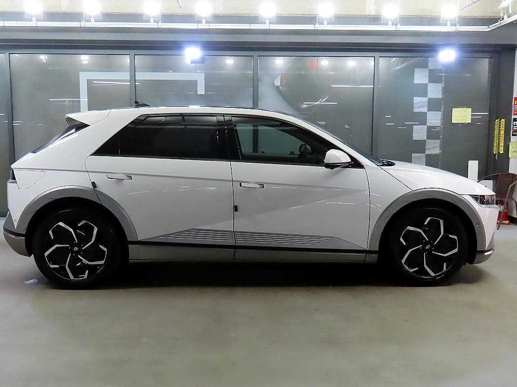 HYUNDAI Ioniq 5 - Vista 3