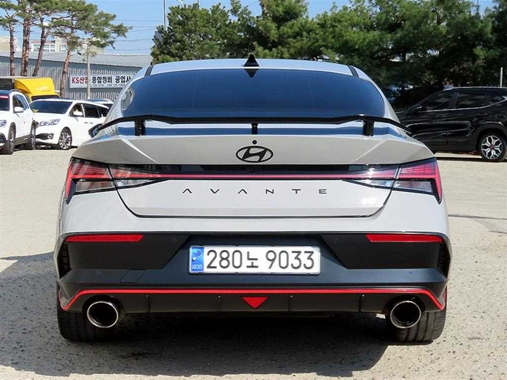 HYUNDAI Avante - Vista 4